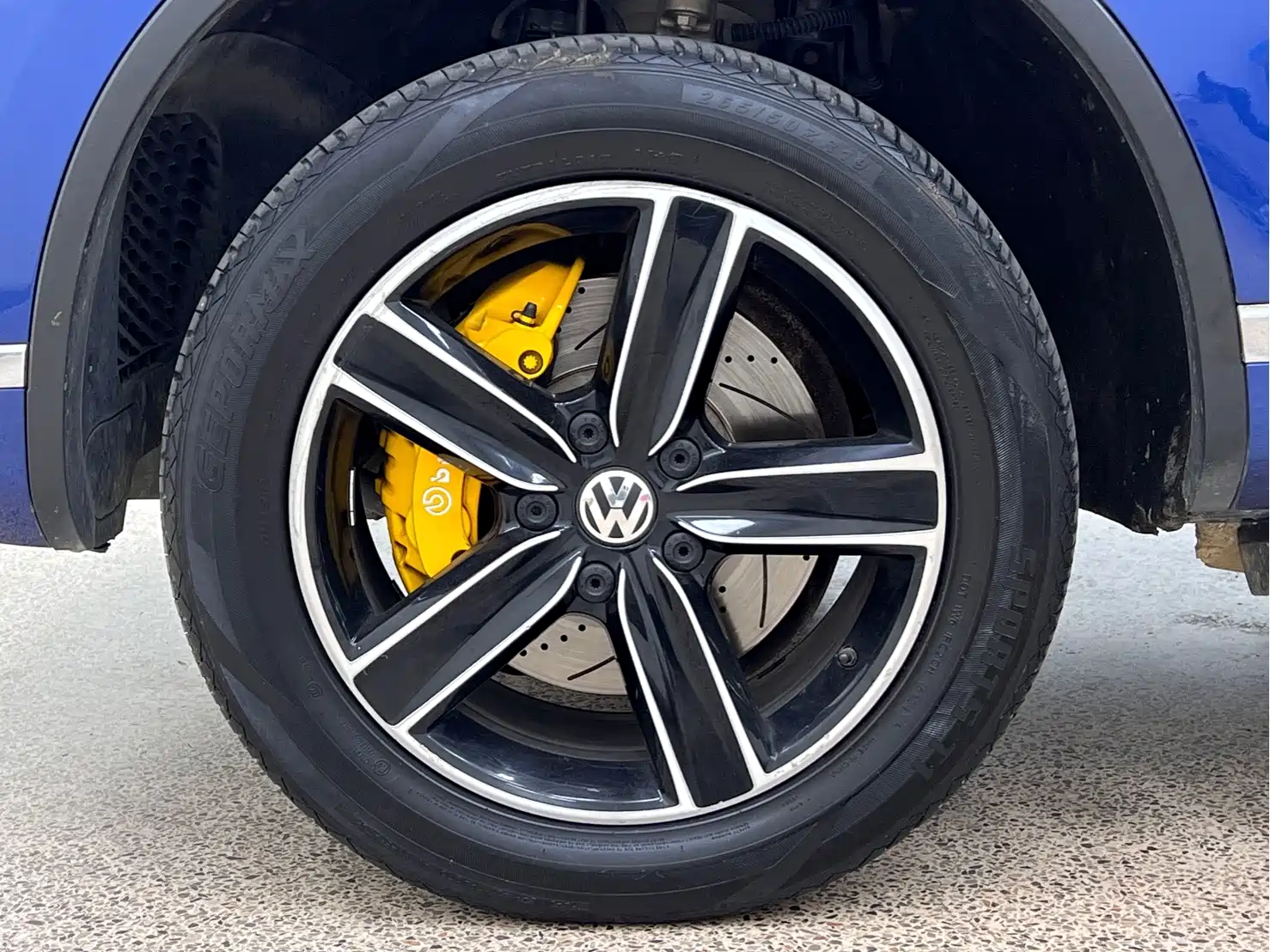 Фото 25 - Volkswagen Touareg