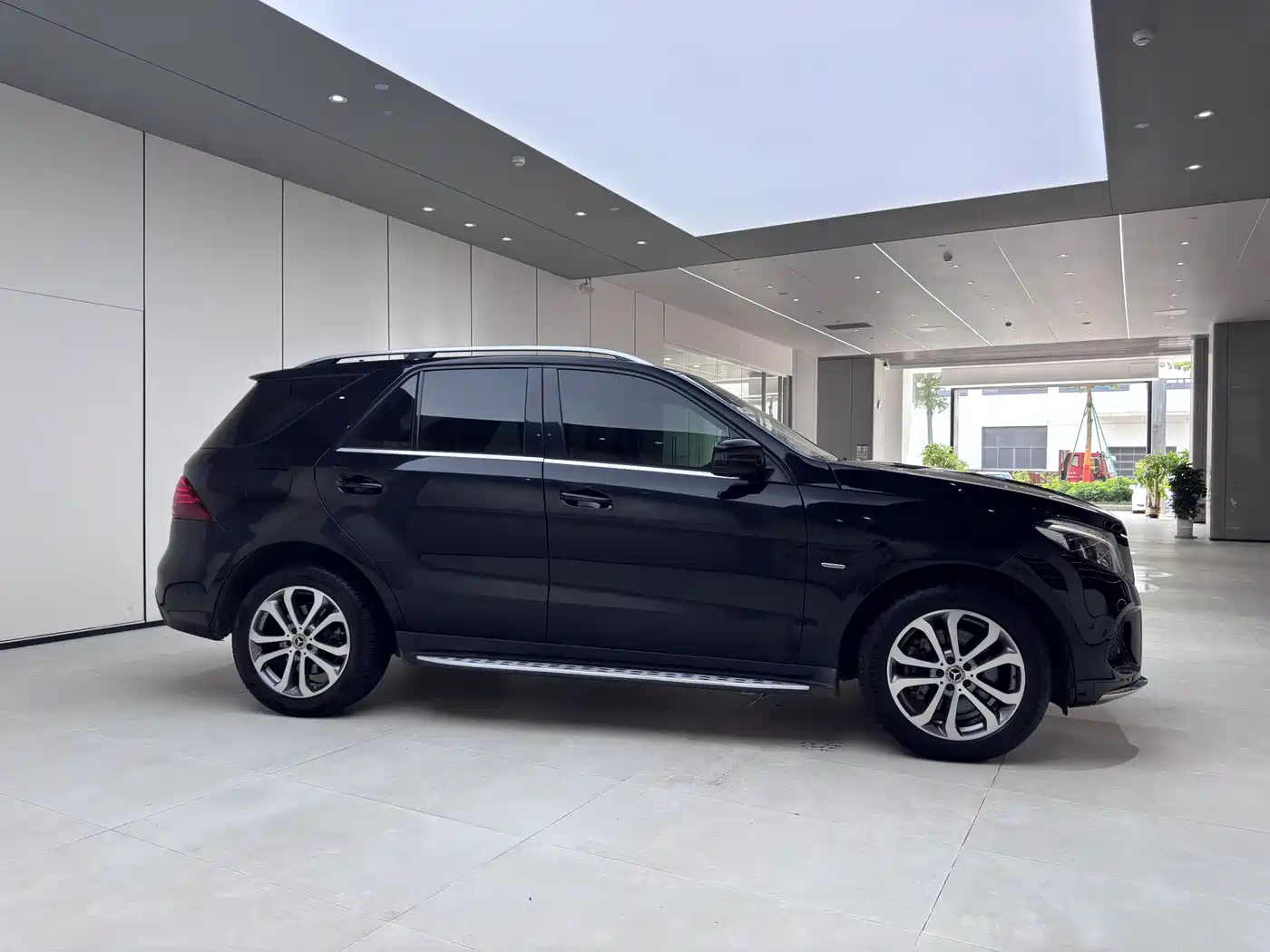 Mercedes-Benz GLE 2018 GLE 320 4MATIC Dynamic Ultimate Edition фото 16