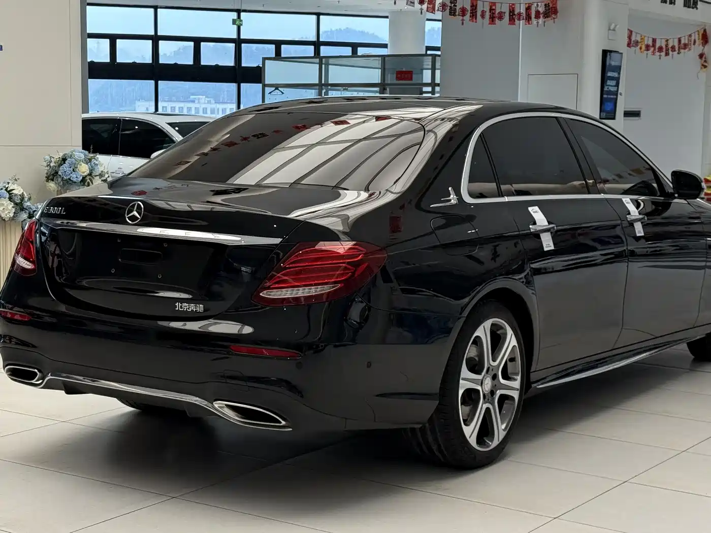 Mercedes-Benz E-Class 2016 E 300 L Sport Fashion Type фото 5
