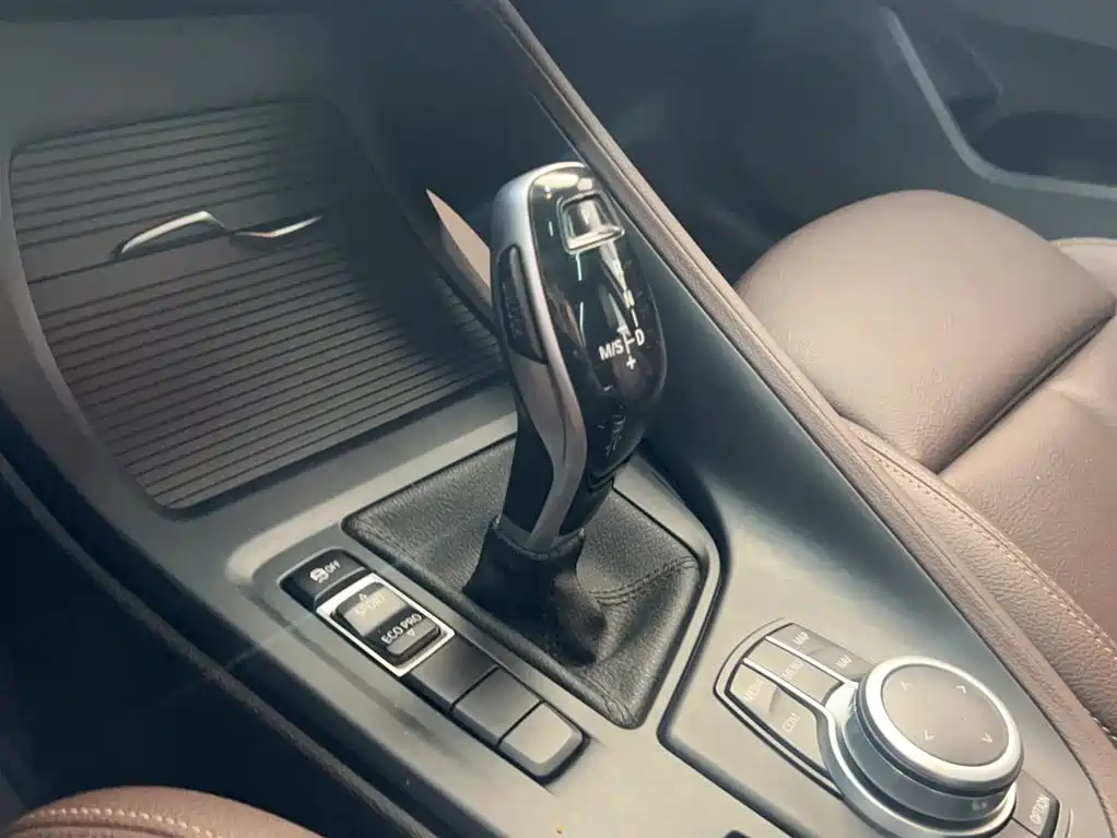 BMW X1 2020 sDrive25Li Leading Model фото 12