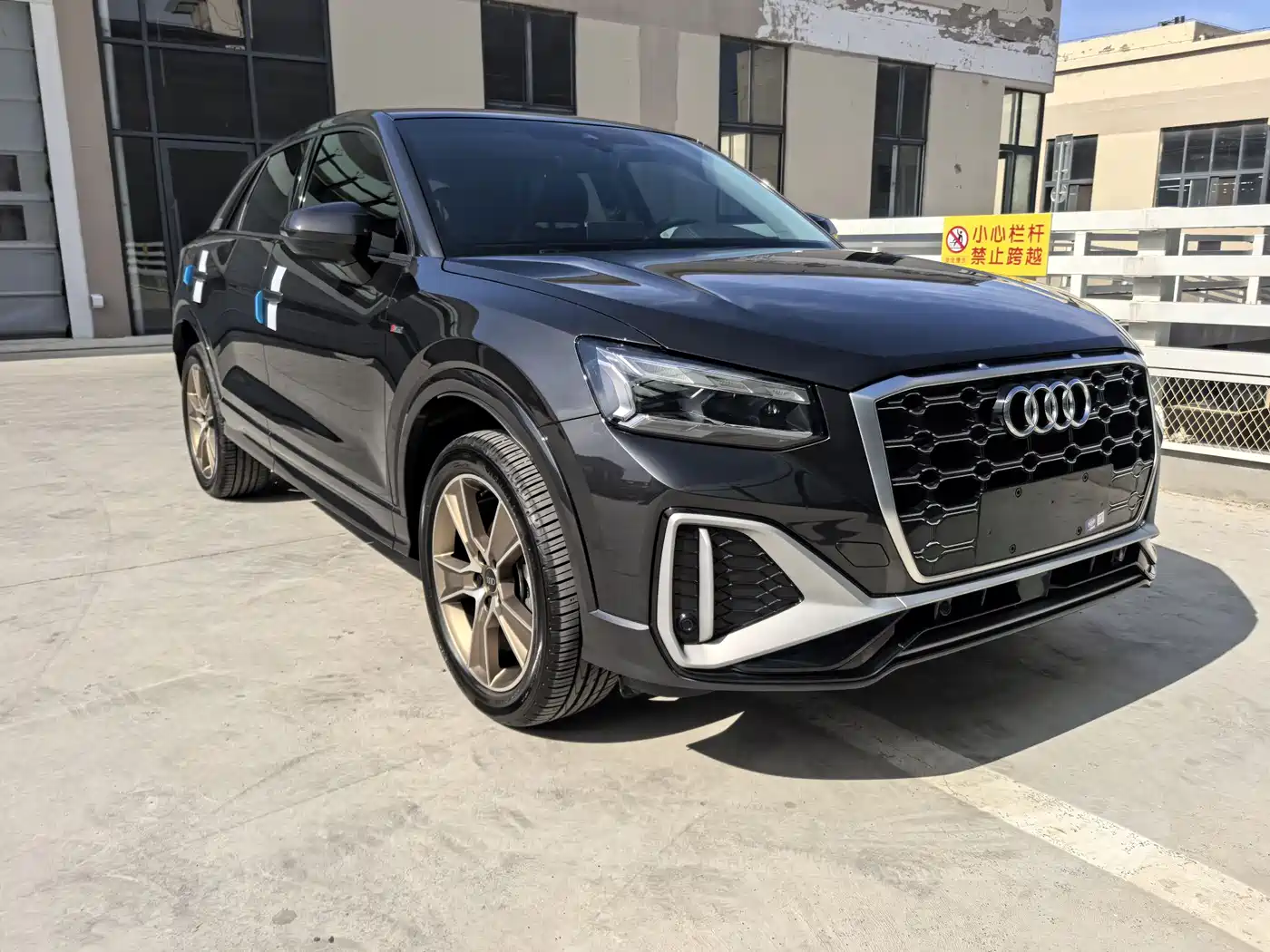 Audi Q2L 2022 35 TFSI Fashion Dynamic фото 3