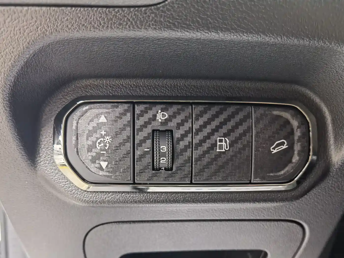 Haval Meng Long NEV 2024 Hi4 145 Cross-country Edition фото 16