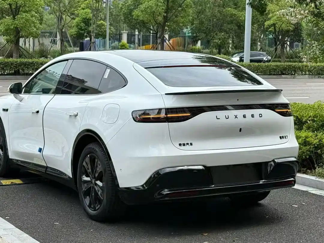 Zhijie Luxeed R7 2026 2026 Range Extender Max+