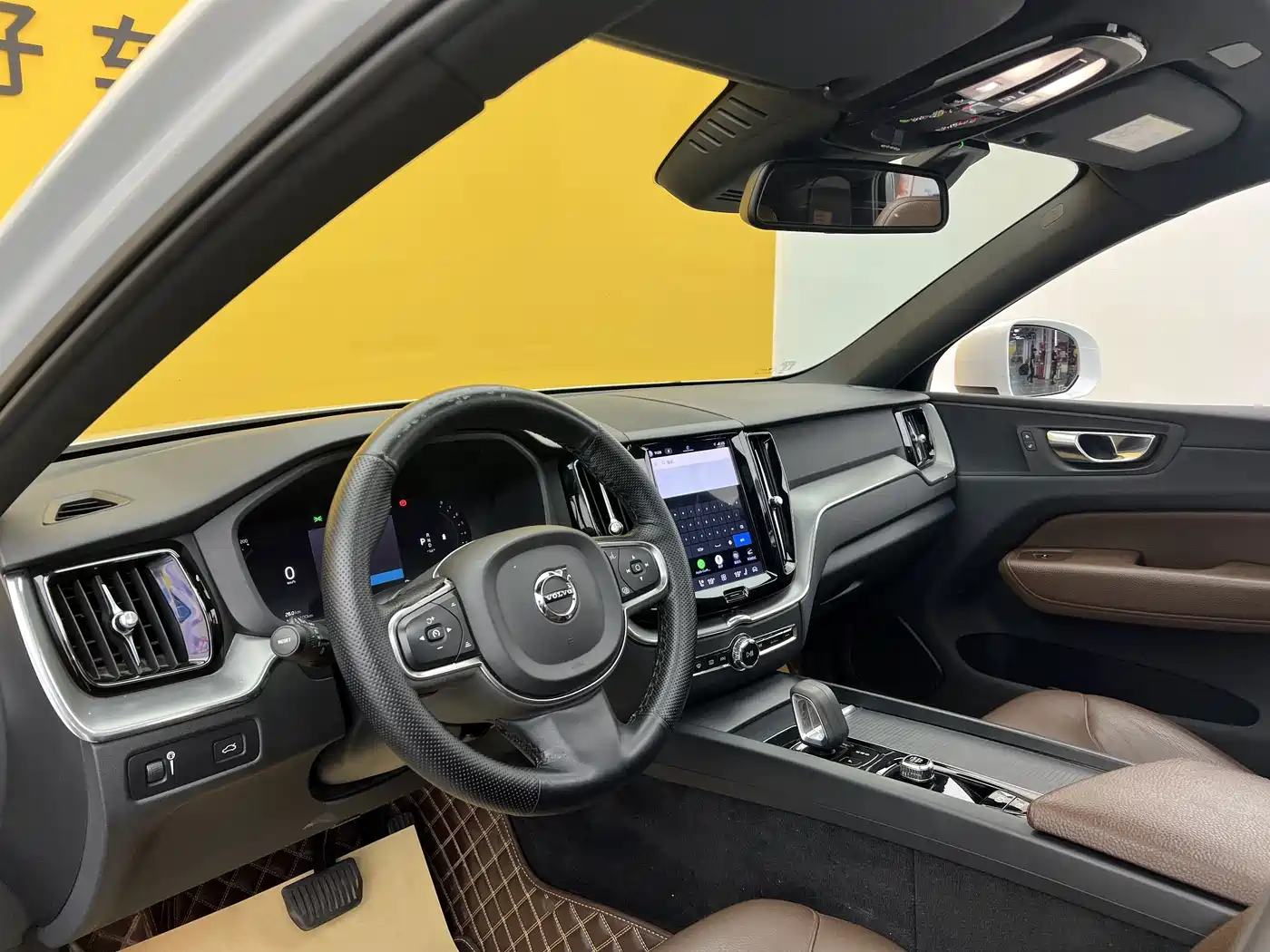 Фото 4 - Volvo XC60