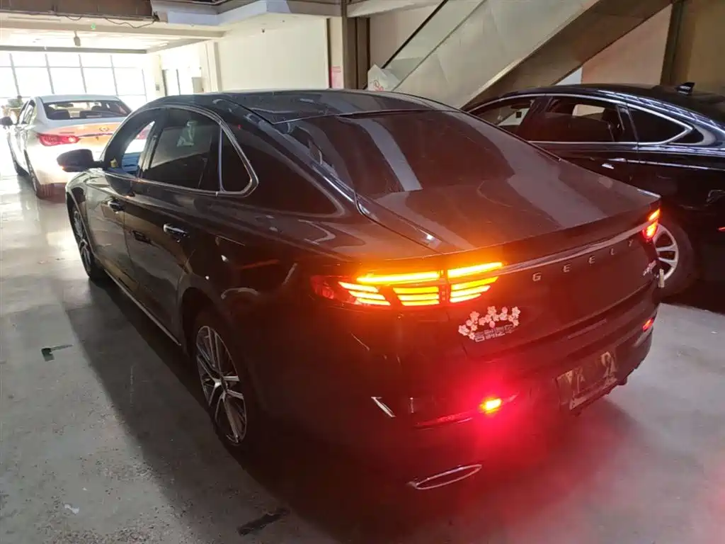 Фото 5 - Geely Preface