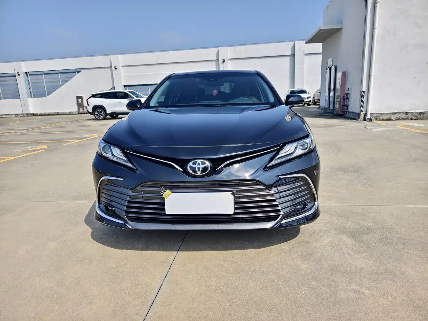 Toyota Camry 2021 2.0G Luxury Edition фото 2