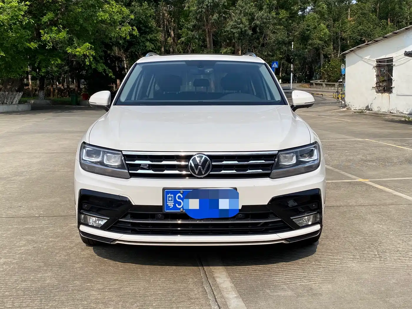 Volkswagen Tiguan L 2021 330TSI Automatic 2WD R-Line Premium фото 2