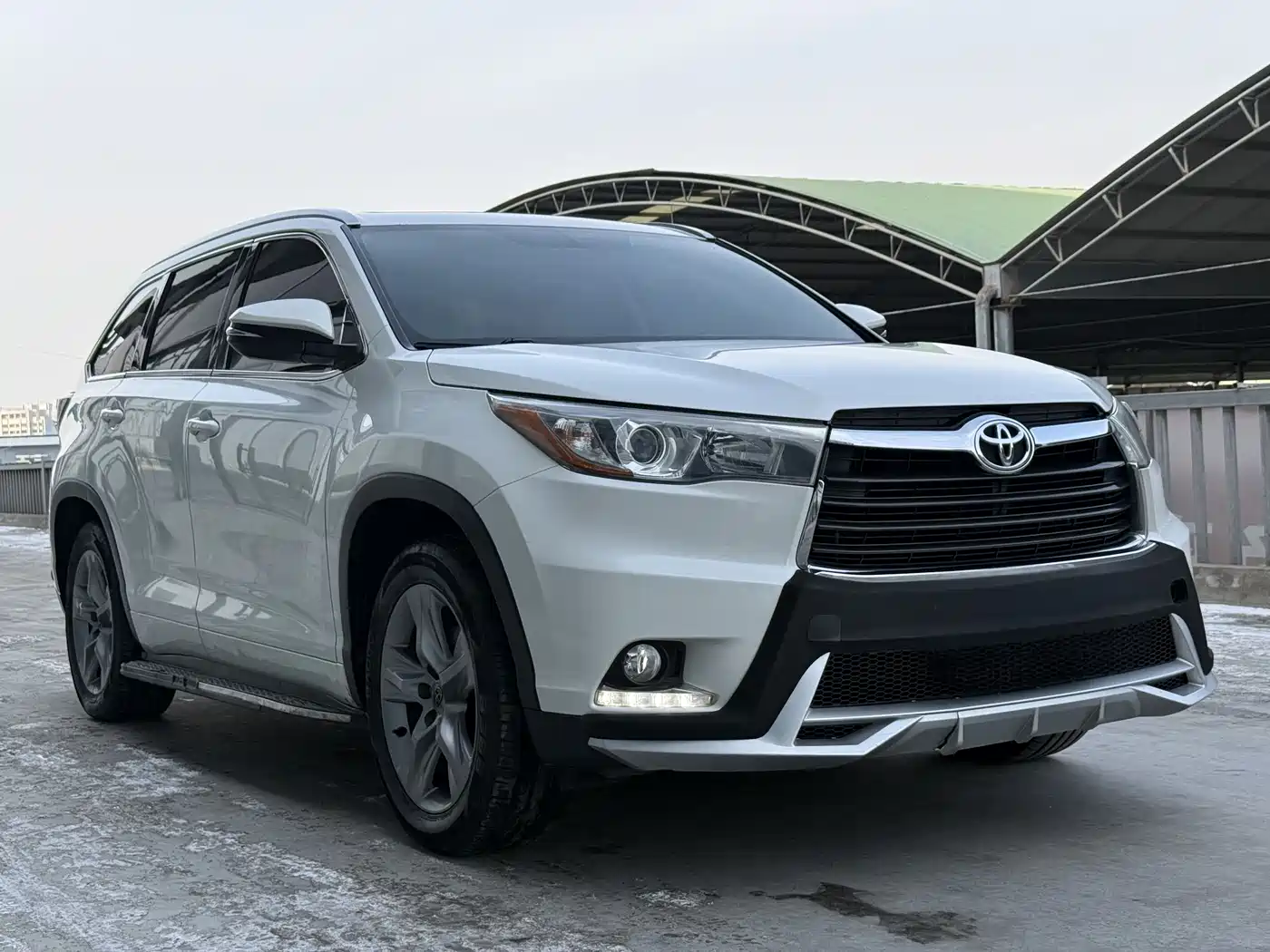 TOYOTA HIGHLANDER