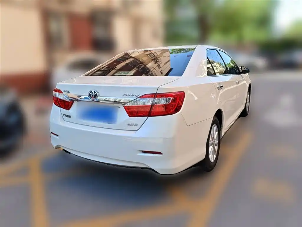 Toyota Camry 2012 2.5G Luxury Edition фото 6