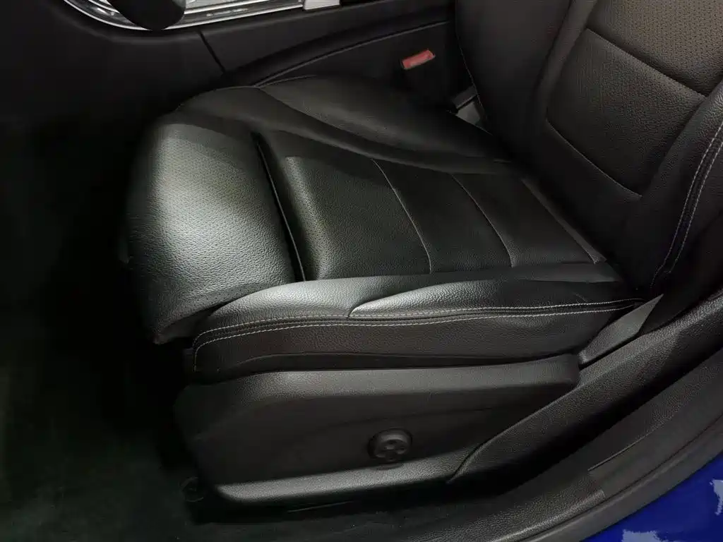 Mercedes-Benz C-Class 2017 C 180 L Sport фото 20