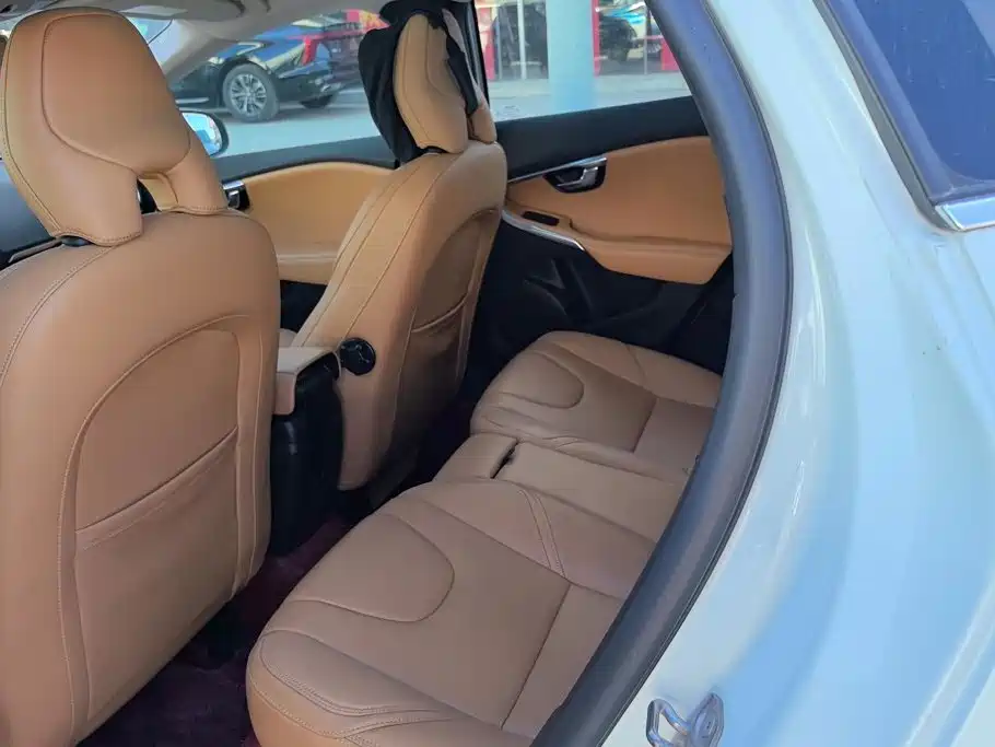 Volvo V40 2017 2016 T3 Elegance Edition
