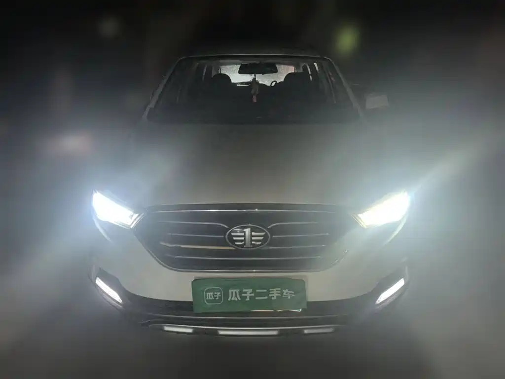 Besturn X40 2018 2018 Internet Celebrity Edition 1.6L Manual Smart Connect