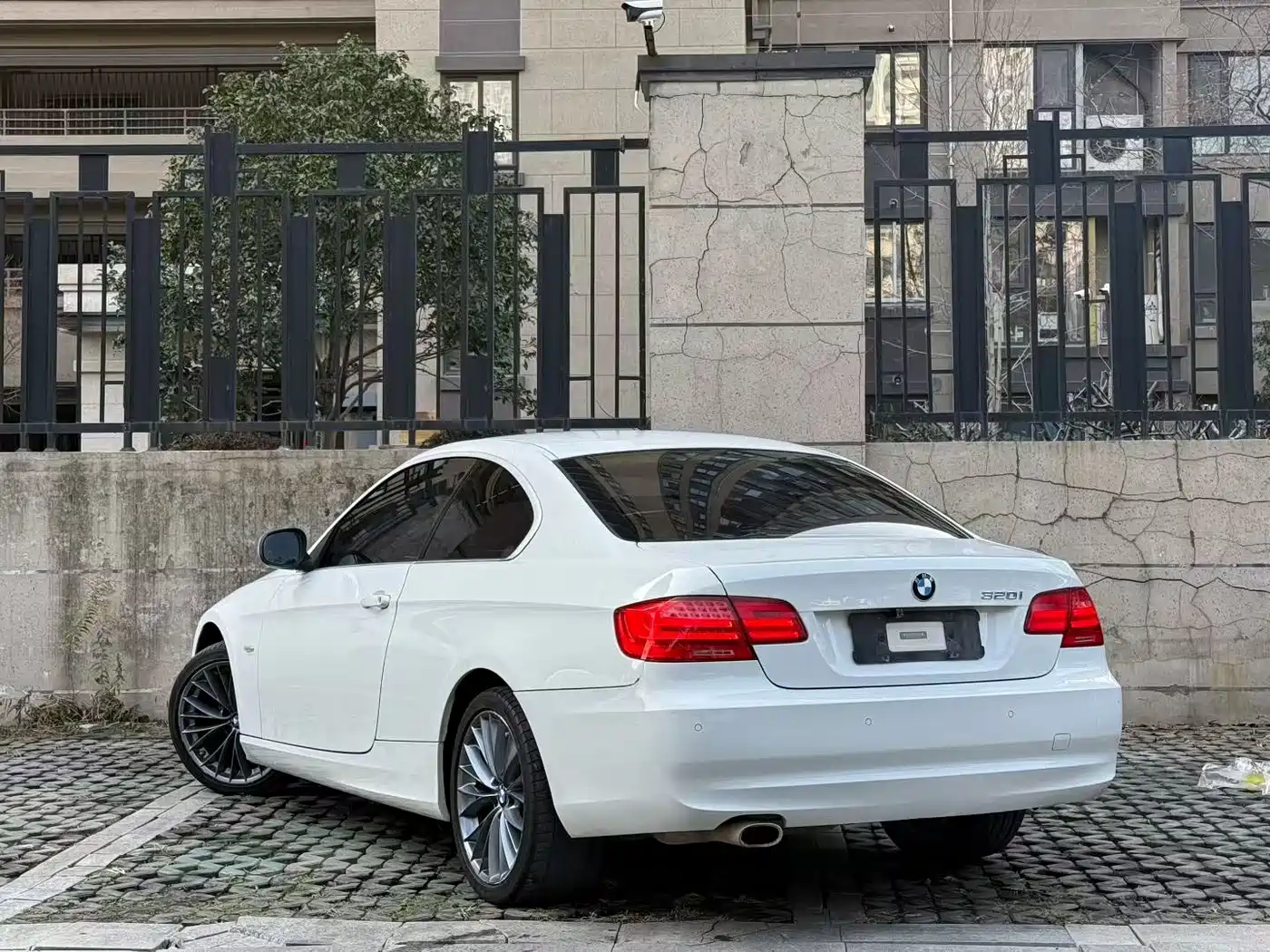 BMW 3 Series (Import) 2011 320i Coupe фото 6