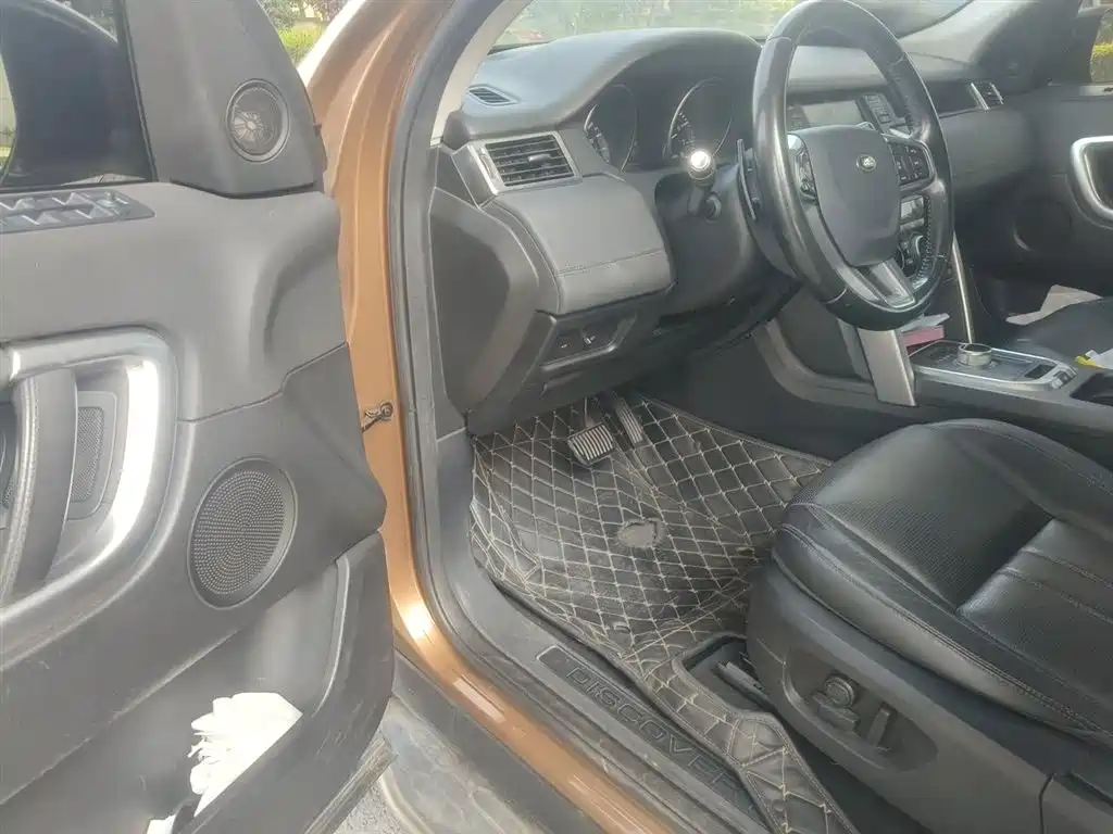 Land Rover Discovery Sport 2016 2.0T HSE фото 17