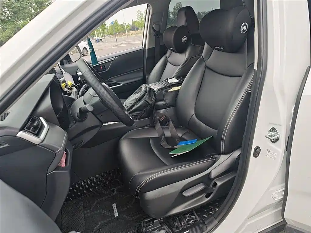 Toyota RAV4 Rongfang 2024 2.0L CVT FWD Urban Edition фото 11
