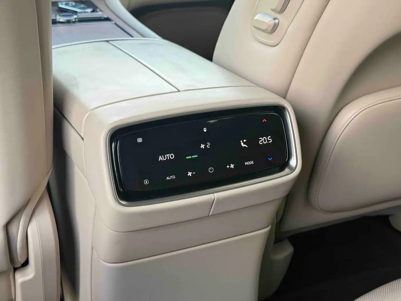 AITO Wenjie AITO M9 2024 2024 Range Extender Max 52kWh 6-seater