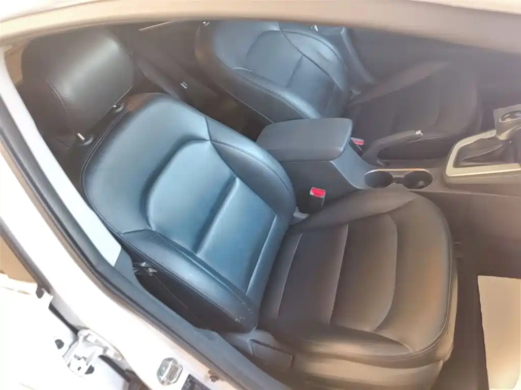 Hyundai Elantra 2016 Model 1.6L Automatic Smart Elite фото 25
