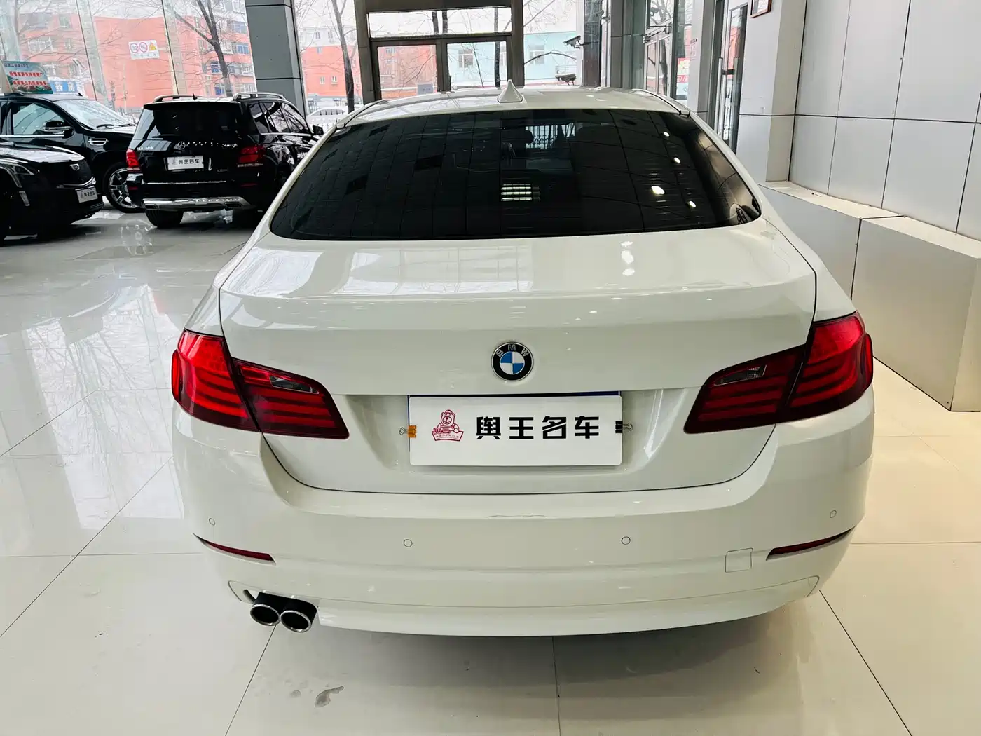 BMW 5 Series 2013 520Li Elegance фото 3
