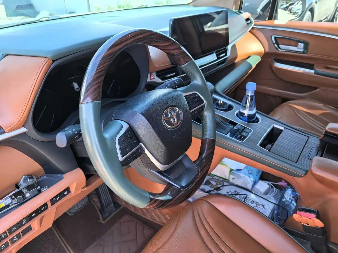 Toyota Sienna 2023 2.5L Hybrid Comfort Edition фото 8