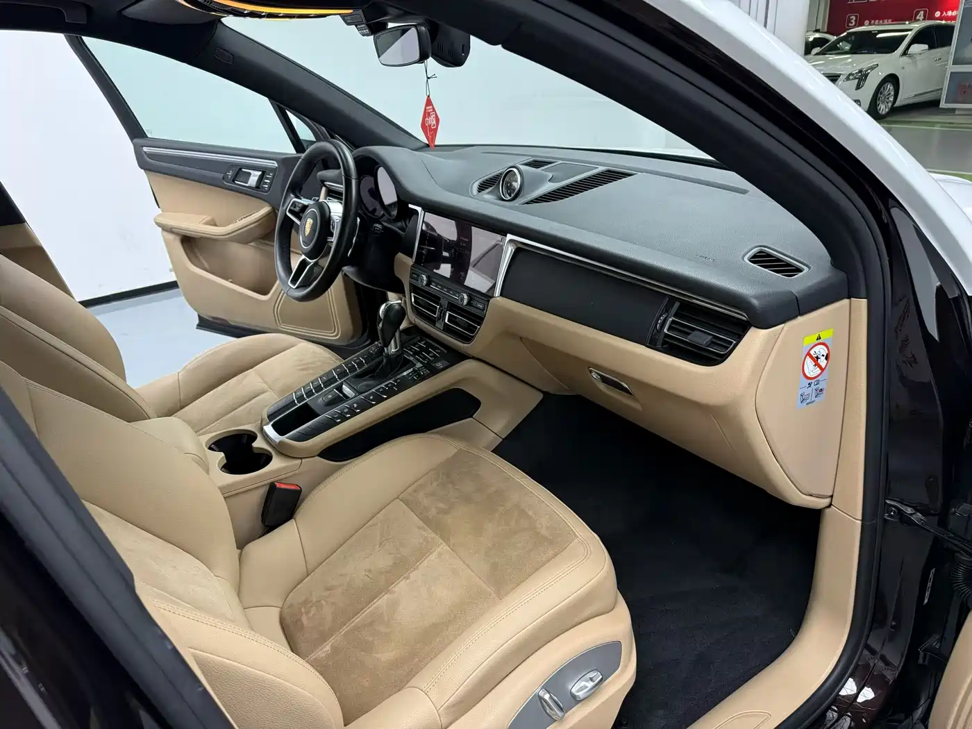 Porsche Macan 2018 Macan 2.0T фото 9