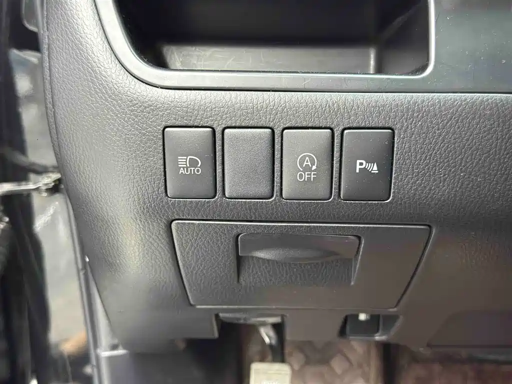 Toyota Highlander 2018 2.0T 4WD Luxury 7-seater China VI фото 15
