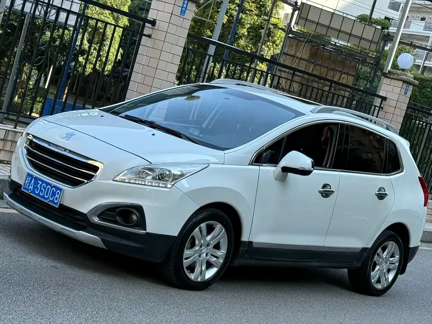 Peugeot 3008 2015 2.0L Automatic Classic Edition