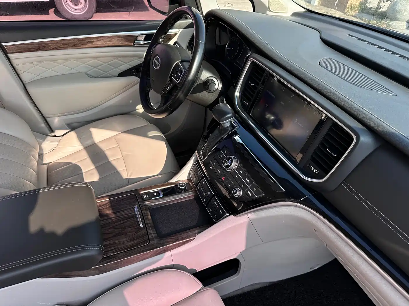 GAC Trumpchi Trumpchi M8 2018 320T Exclusive Edition фото 18