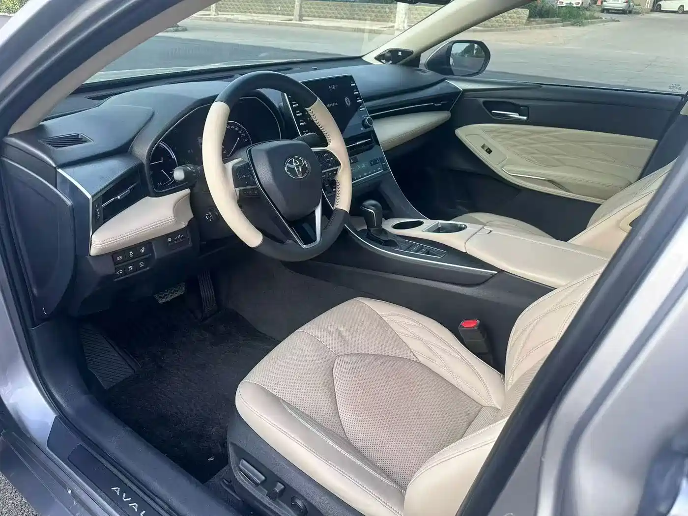 Фото 5 - Toyota Avalon