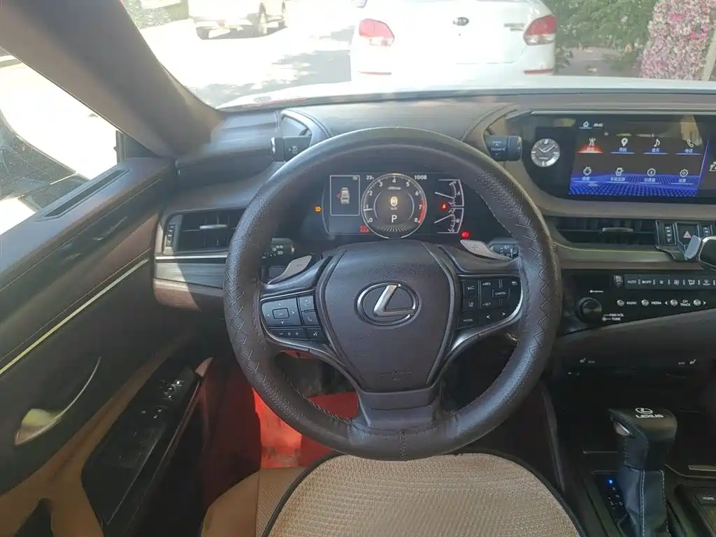 Lexus ES 2018 200 Excellence Edition China V фото 6