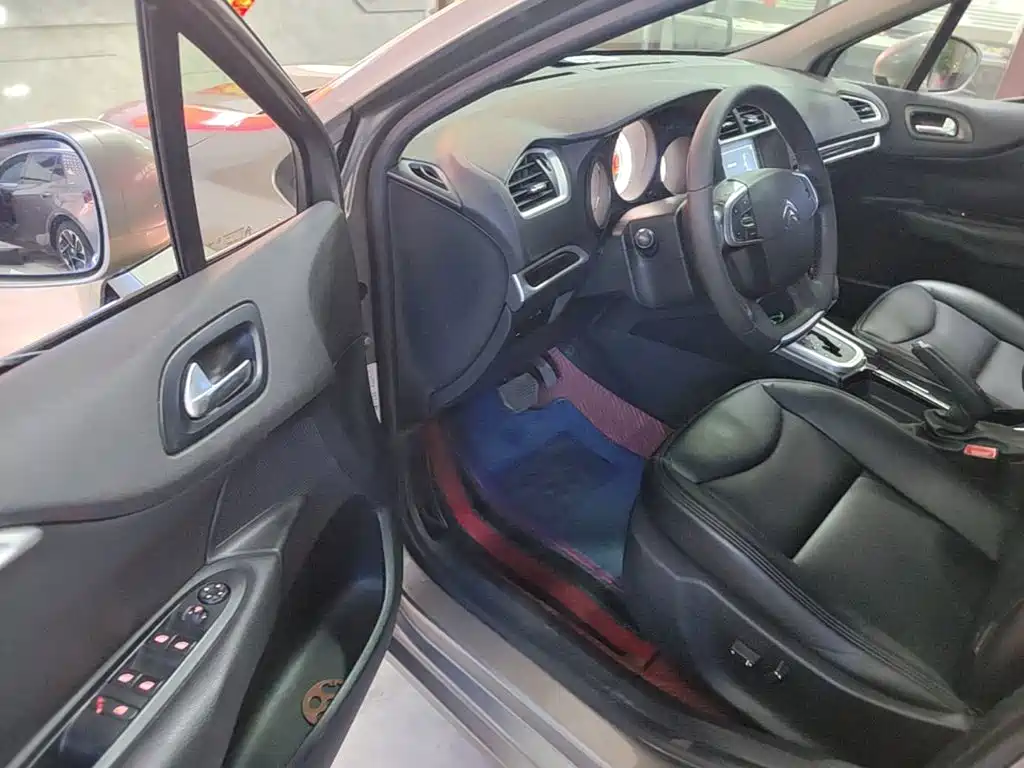 Citroën C4L 2016 2015 1.2T Automatic Luxury Edition