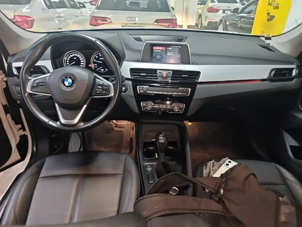 BMW X1 2019 sDrive18Li Fashion Model фото 10