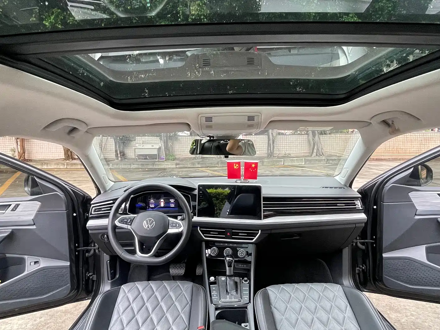 Volkswagen Sagitar 2023 300TSI DSG Surpassing Edition фото 11