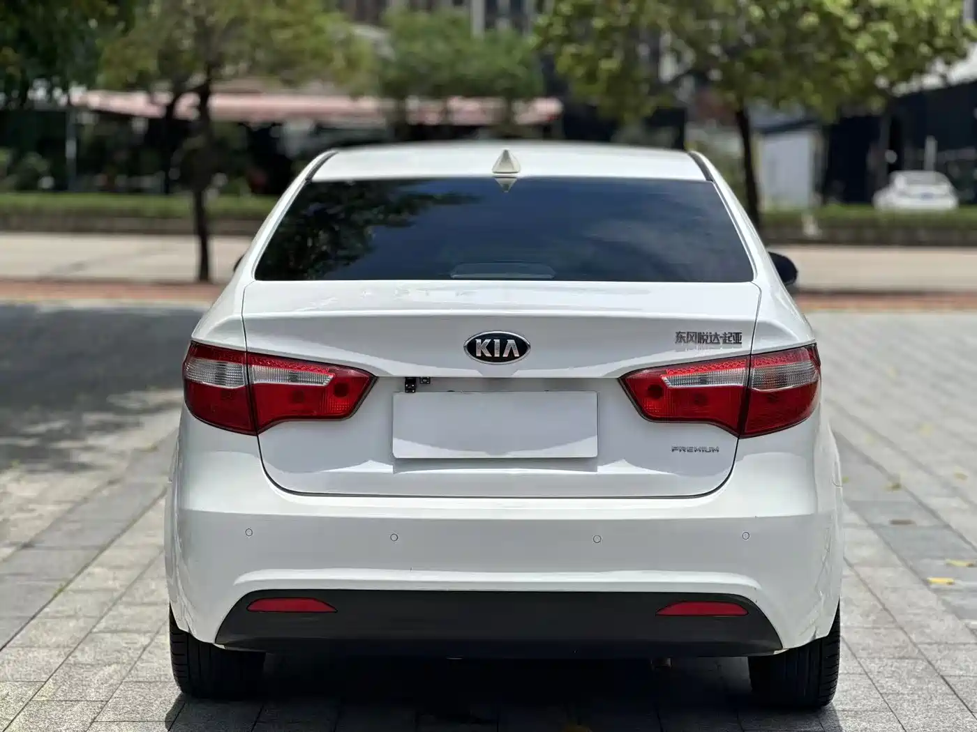 Kia K2 2012 Sedan 1.6L AT Premium Commemorative Edition фото 8