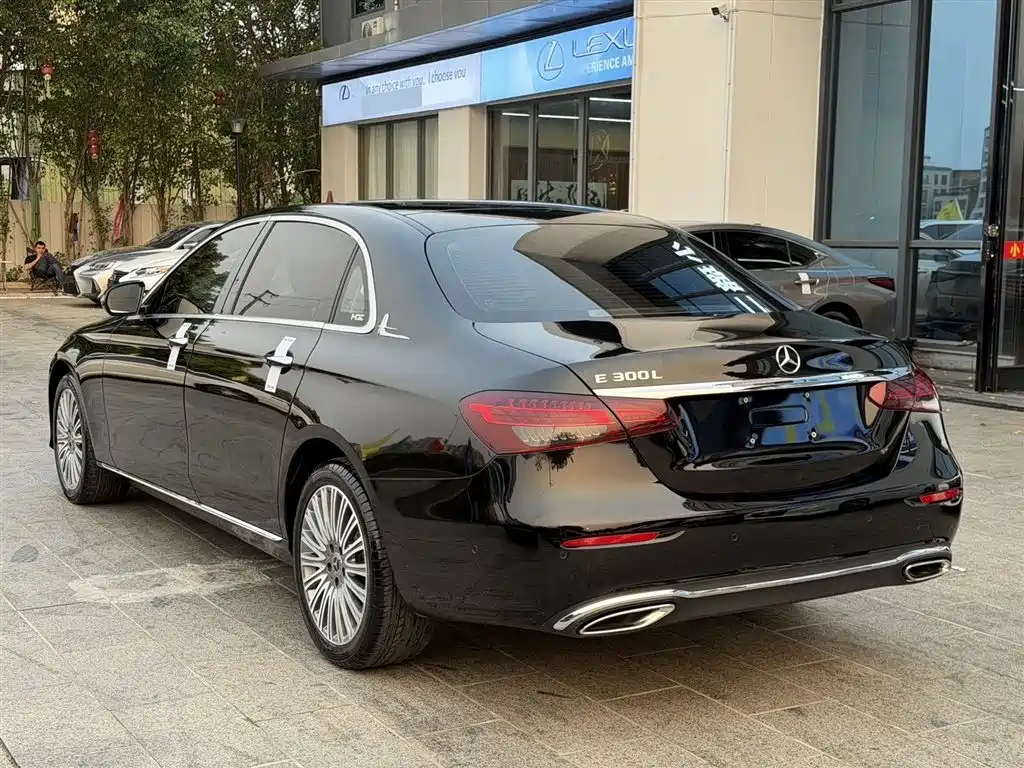  E CLASS