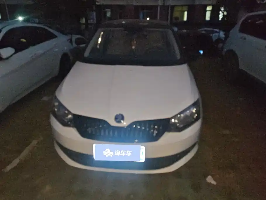 Photo 2 - Škoda Fabia