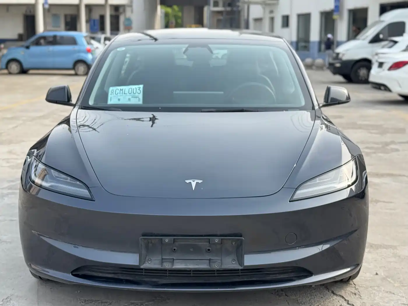 TESLA MODEL 3