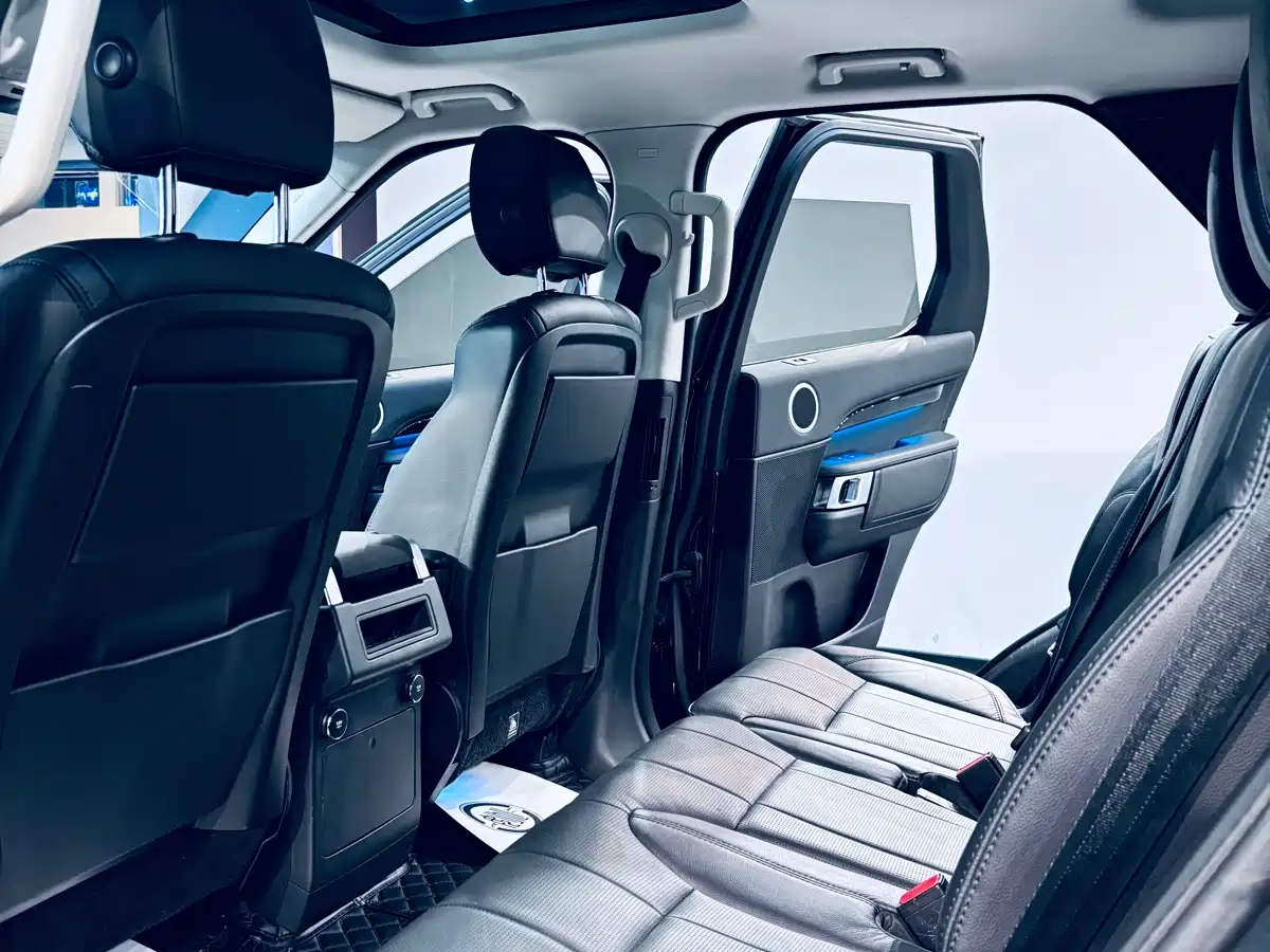 Land Rover Discovery 2019 3.0 SC V6 SE фото 11