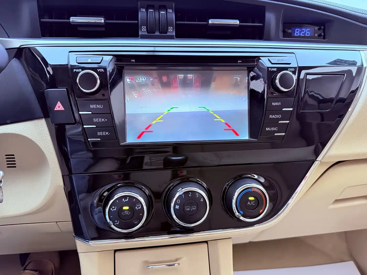 Toyota Corolla 2014 1.6L CVT GL фото 13