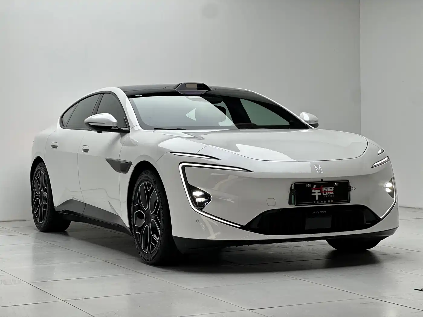 2026 Avatr 12
