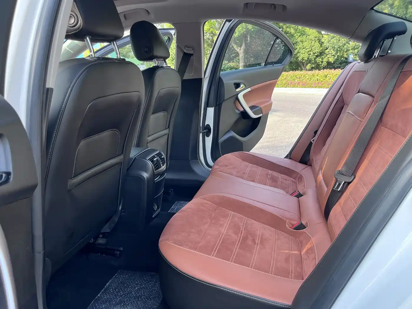 Buick Regal 2015 1.6T Elite Tech Edition фото 17