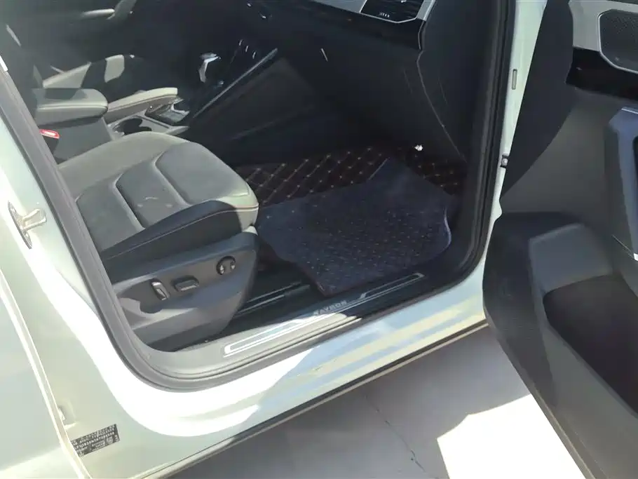 Volkswagen Tayron 2019 330TSI 2WD Luxury China VI фото 8
