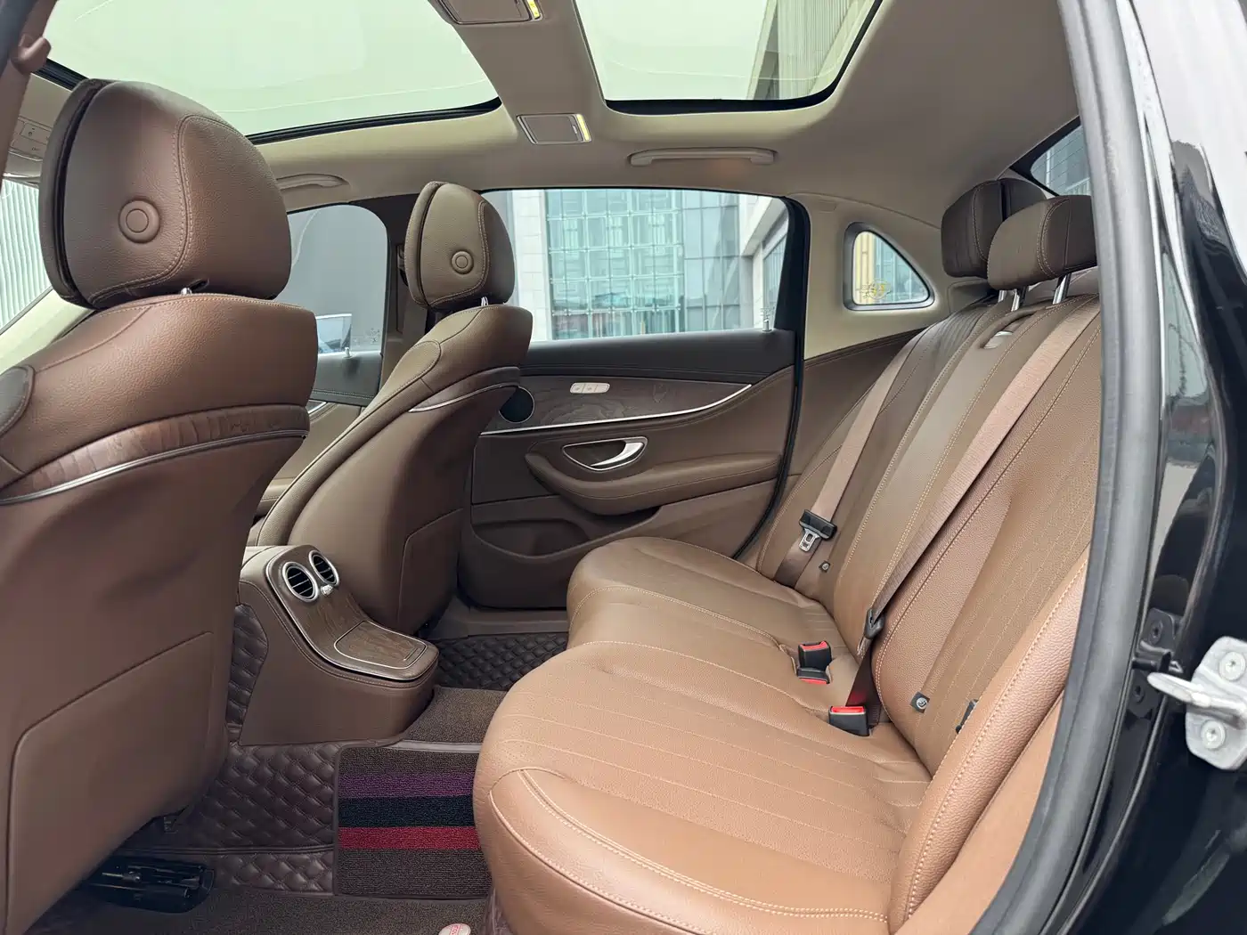 Mercedes-Benz E-Class 2021 E 260 L фото 5