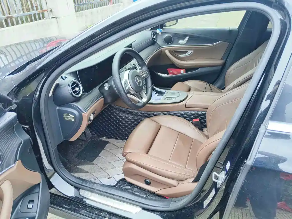Mercedes-Benz E-Class, миниатюра 8