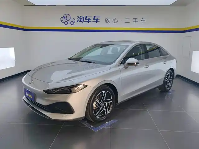 Roewe Roewe D7 2023 DMH 125km Flagship Edition