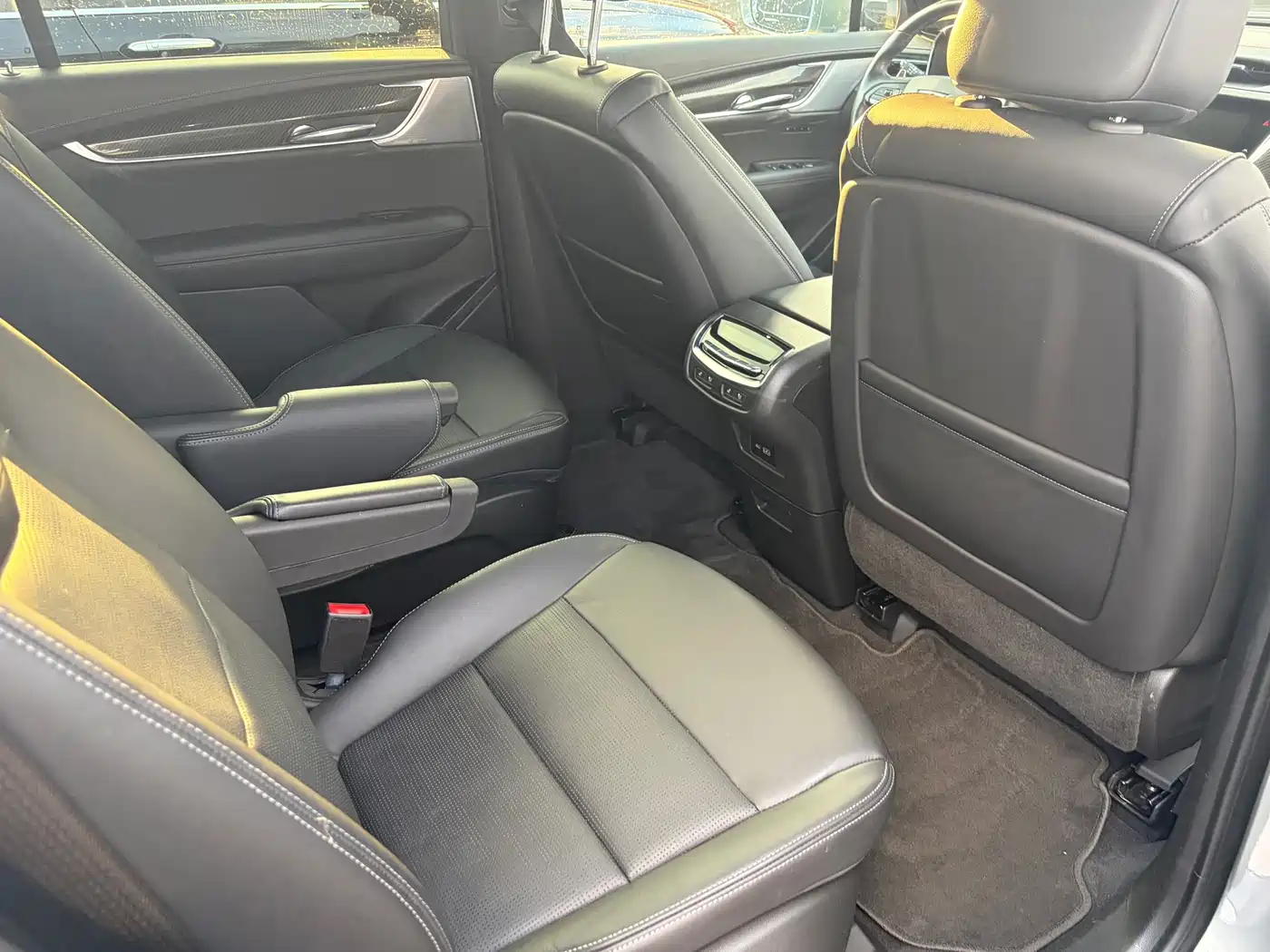 Cadillac XT6 2024 2025 2.0T 6-Seater AWD Executive Black Label Edition