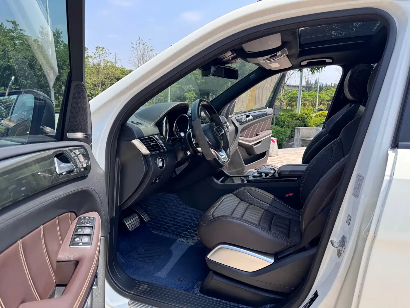 Mercedes-Benz GLS AMG 2017 AMG GLS 63 4MATIC фото 8
