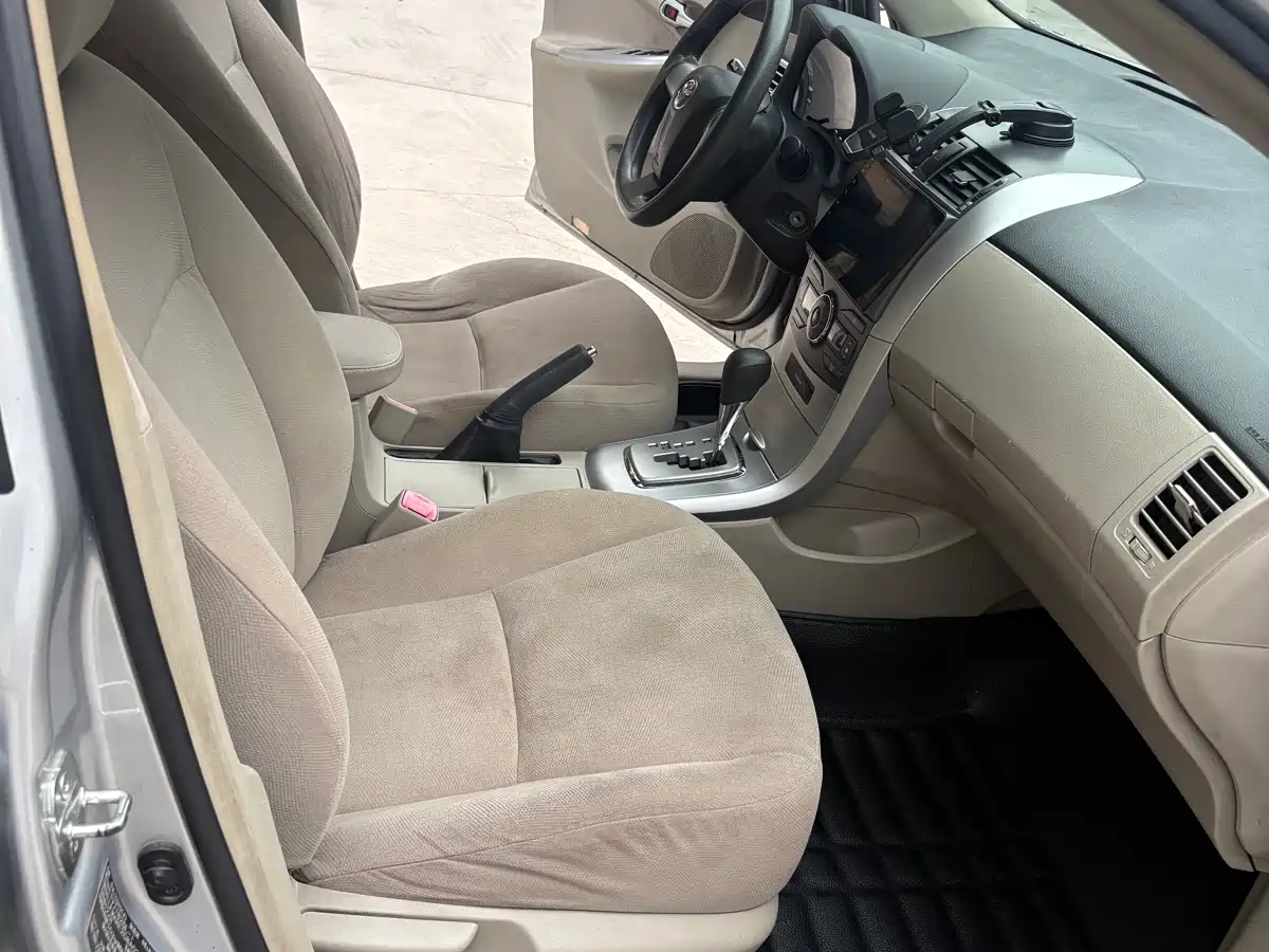 Toyota Corolla 2009 1.8L Automatic GLX-i Special Anniversary Edition фото 11