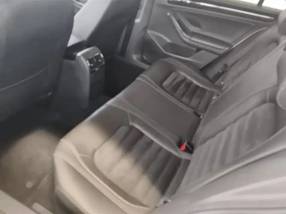 Volkswagen Sagitar 2018 280TSI DSG Luxury фото 11