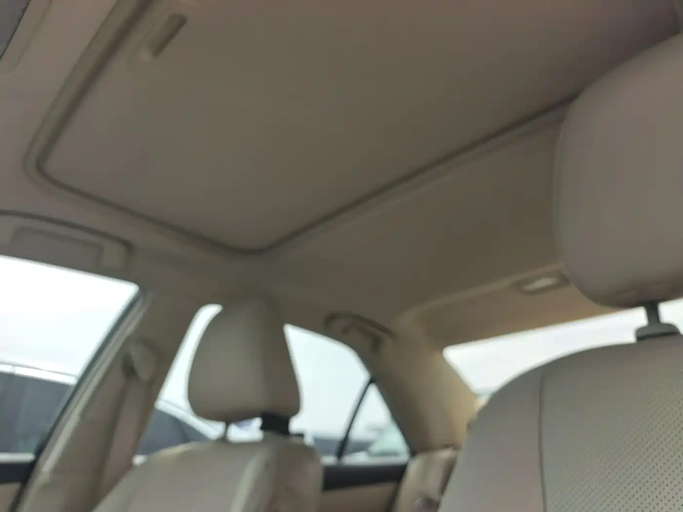 Toyota Camry 2015 2.0G Leading Edition фото 12
