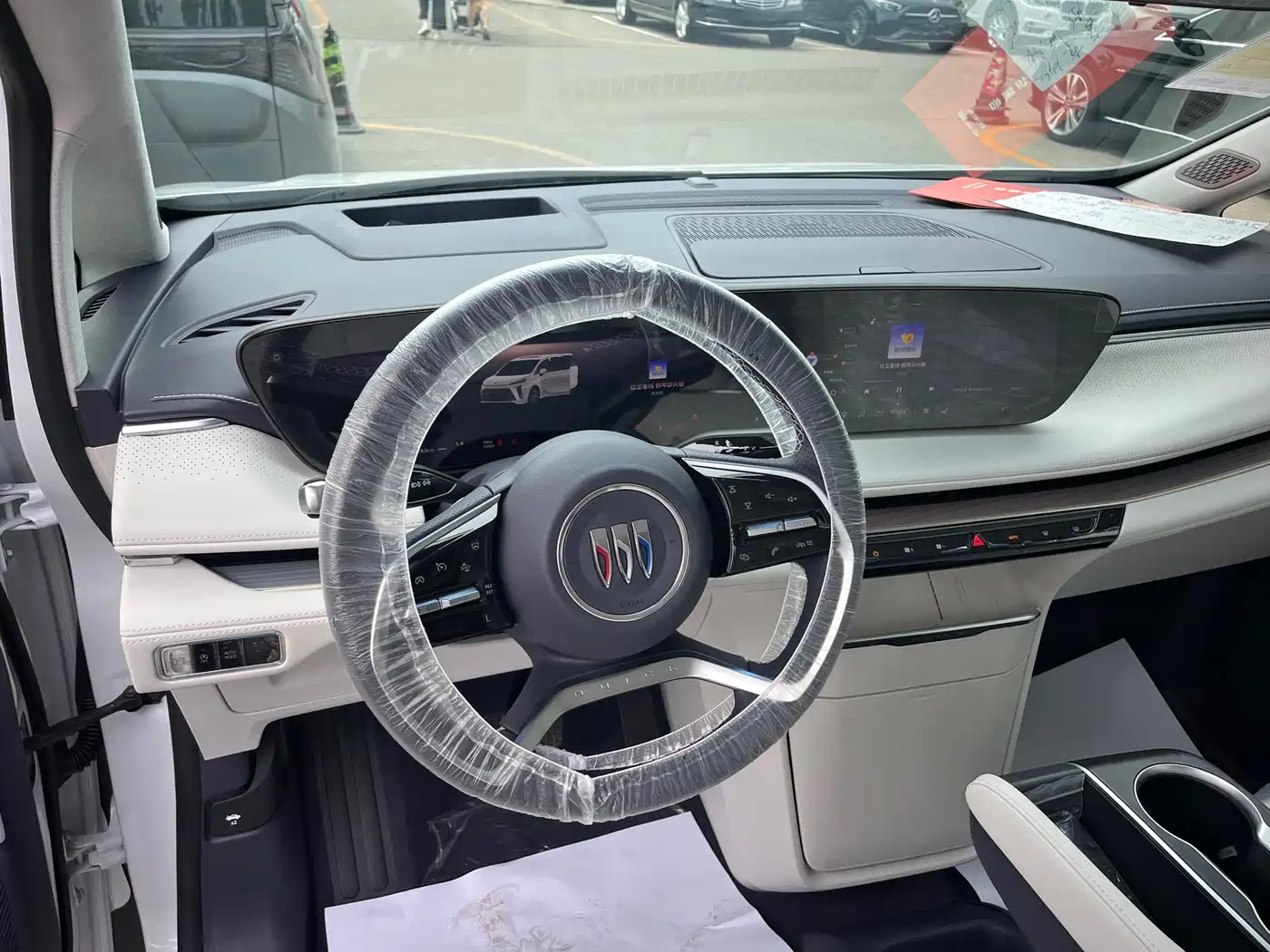 Buick GL8 2026 Luzun Luxury Edition фото 7